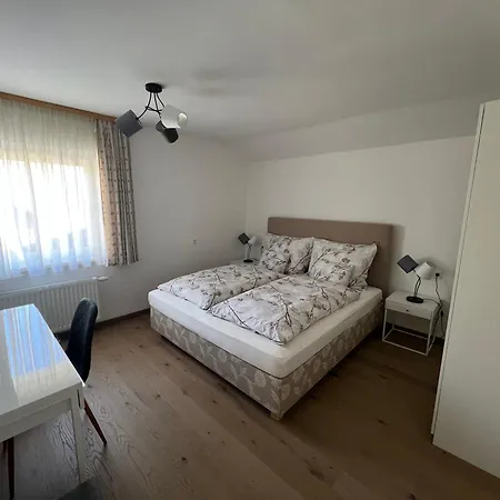 Haus Montis Apartment *