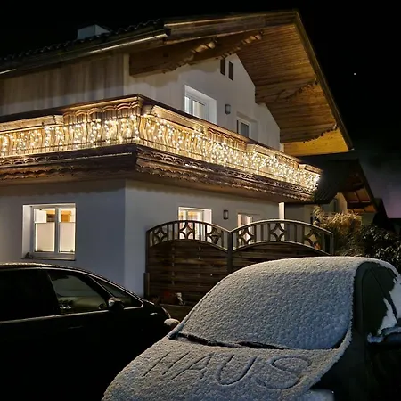 Haus Montis Apartment