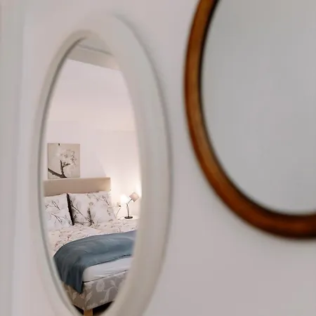 Montis * هاوس إم إنيستال