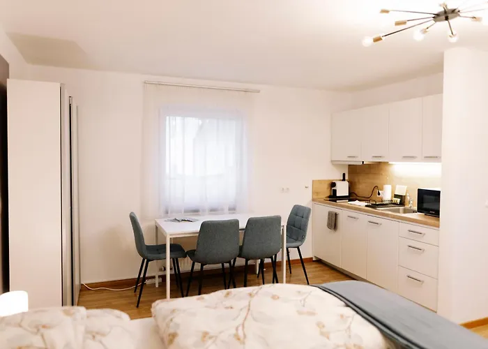 Montis * 恩斯塔尔豪斯